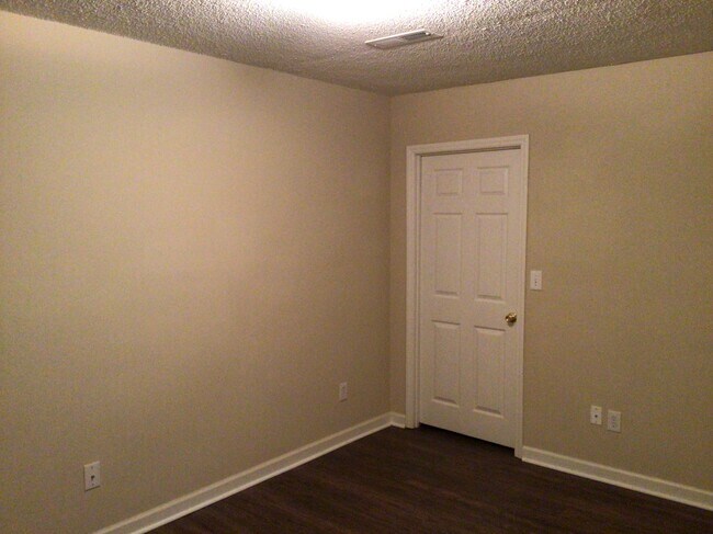 Building Photo - 140 Haven Grove Trl
