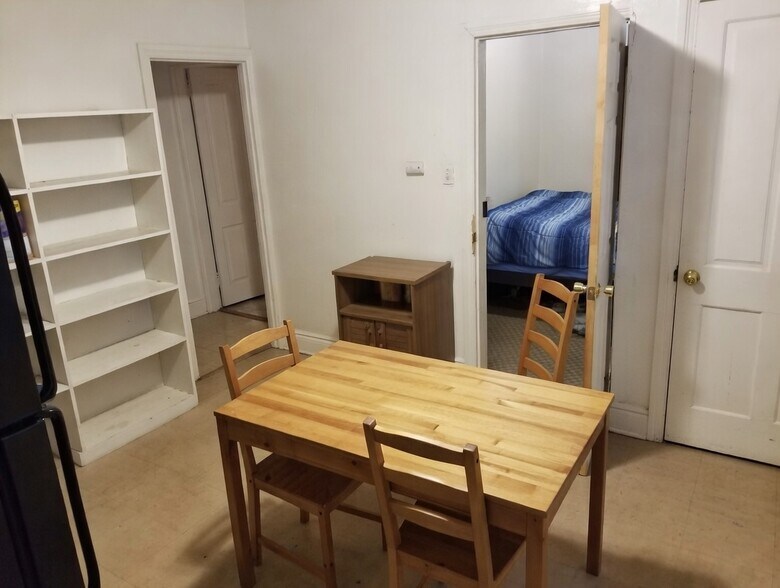 Building Photo - 982 Wayne Ave