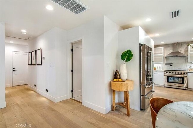 Building Photo - 1620 Glyndon Ave