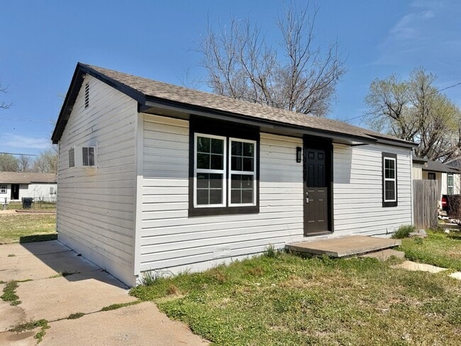 Building Photo - 2 bed 1 bath SW OKC!