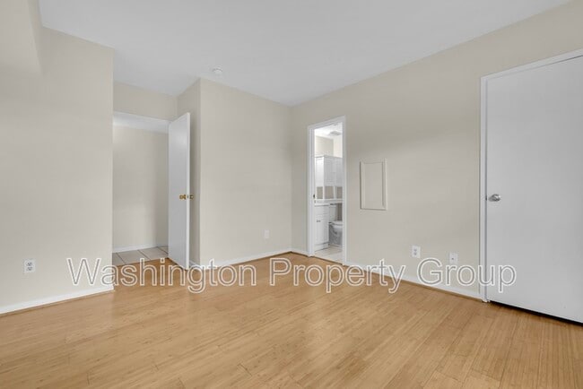 Building Photo - 2200 Castle Rock Square