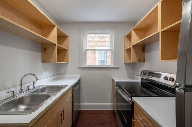 Building Photo - Coming Soon: 2BR Apartment – ETA 10/1/25