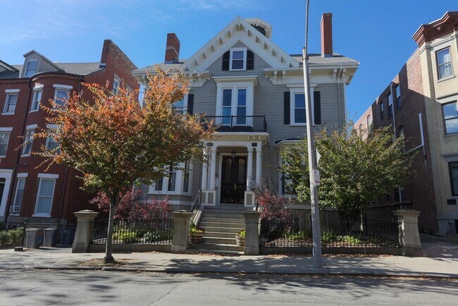 Building Photo - 402 Meridian St