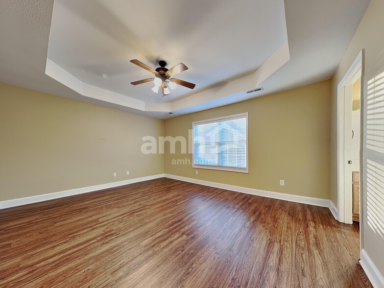 Building Photo - 6317 Stillglen Ln