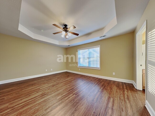 Building Photo - 6317 Stillglen Ln