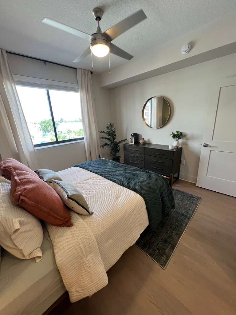 Building Photo - 6830 SW 30th St