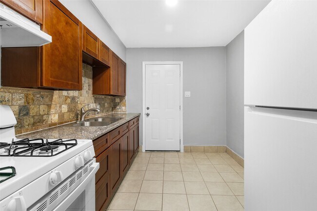 Building Photo - 4401 Denmark St