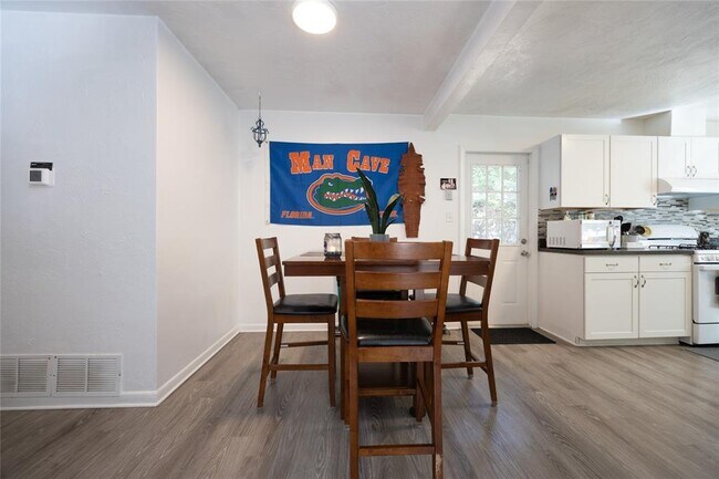 Building Photo - 749 NW 34th St