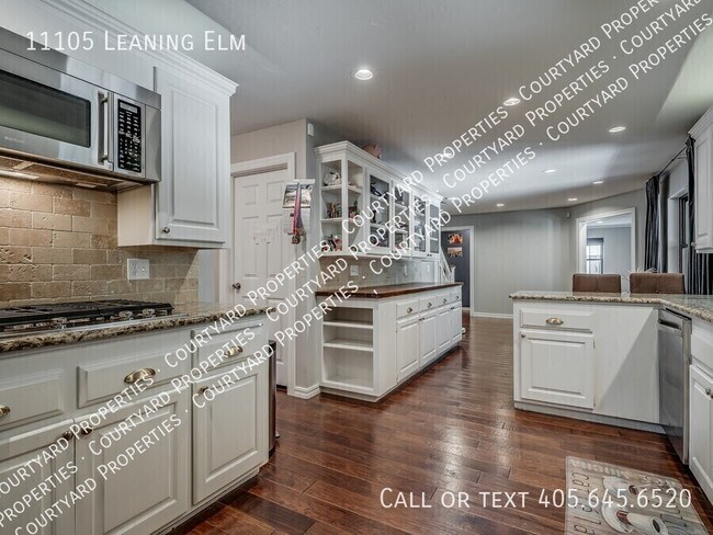 Building Photo - 11105 Leaning Elm Rd