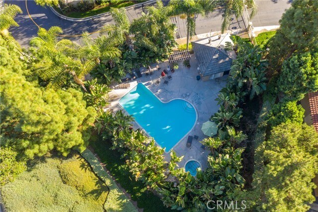 Building Photo - 17 Aurora