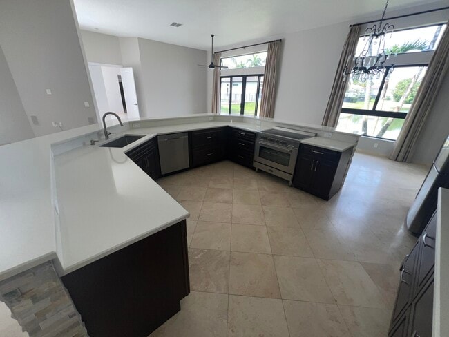 Building Photo - 20077 Palm Island Dr