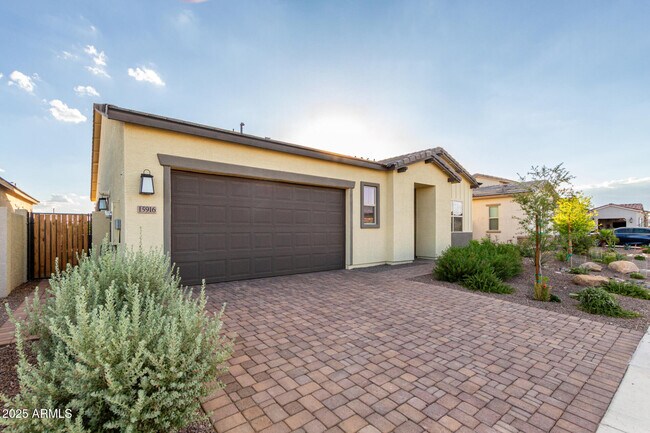 Building Photo - 15916 S 177th Dr