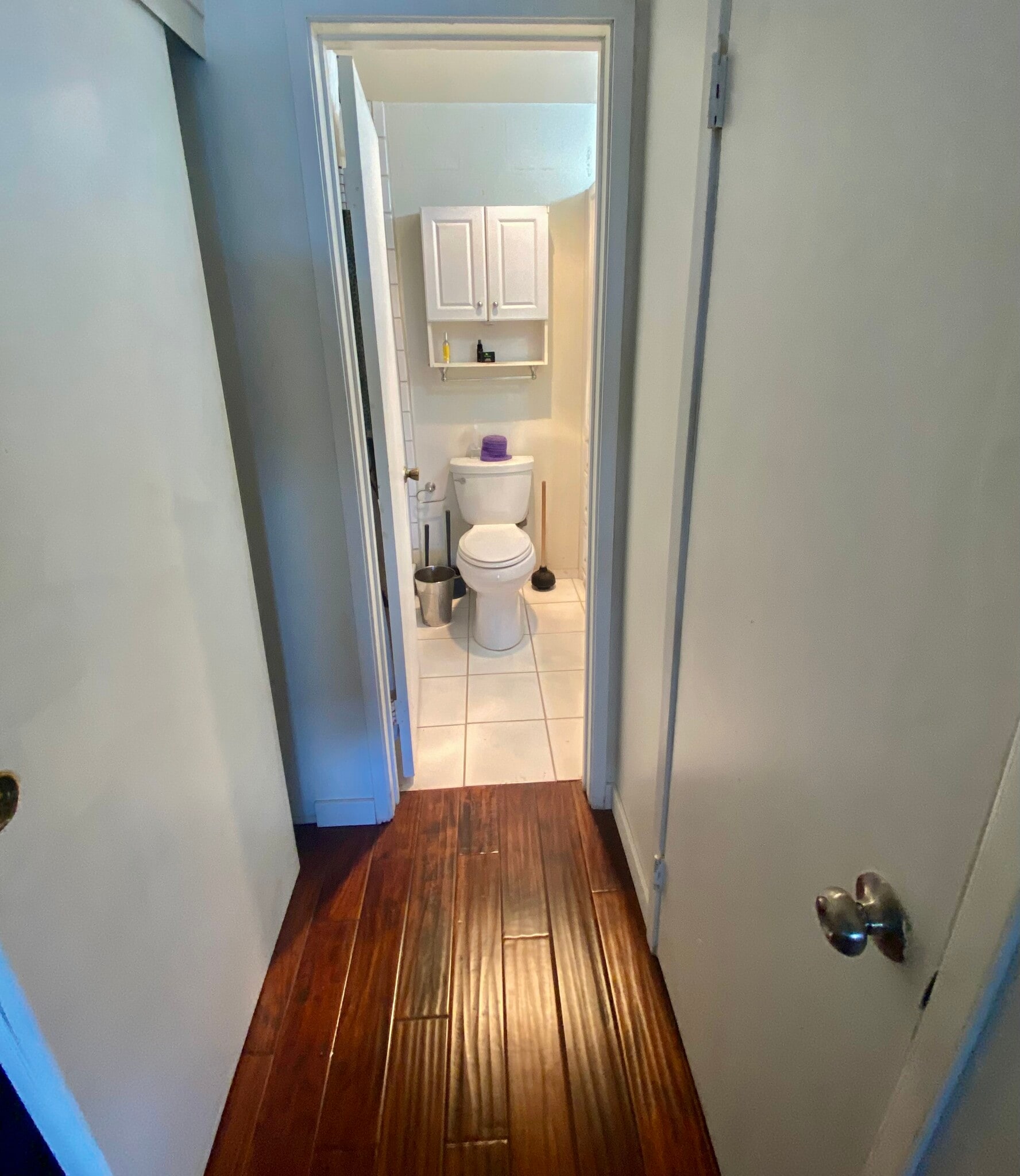 Master 2 closets & Full Bathroom - 2540 Clairemont Dr