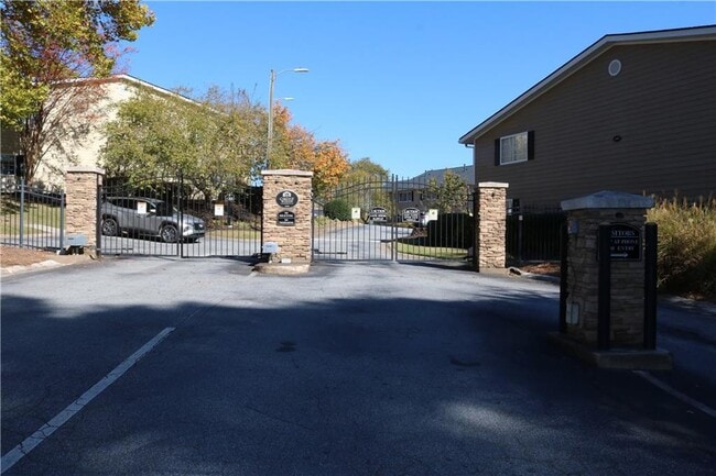 Building Photo - 1468 Briarwood Rd NE