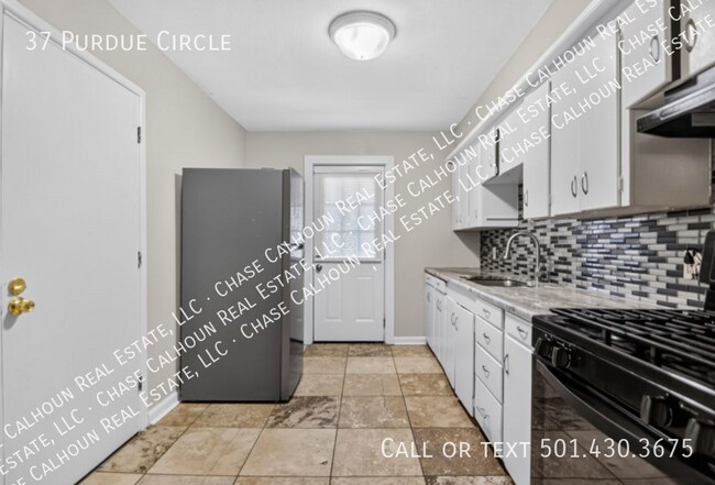 Building Photo - 37 Purdue Cir