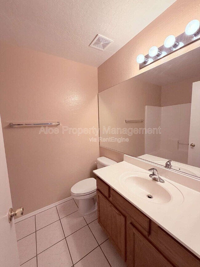 Building Photo - 2293 E Longhorn Pl