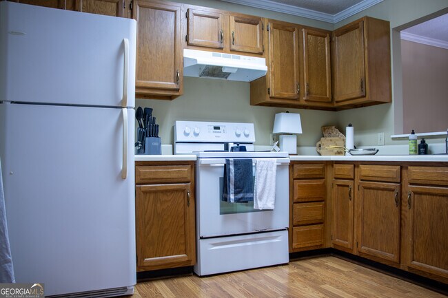 Building Photo - 170 Northview Dr