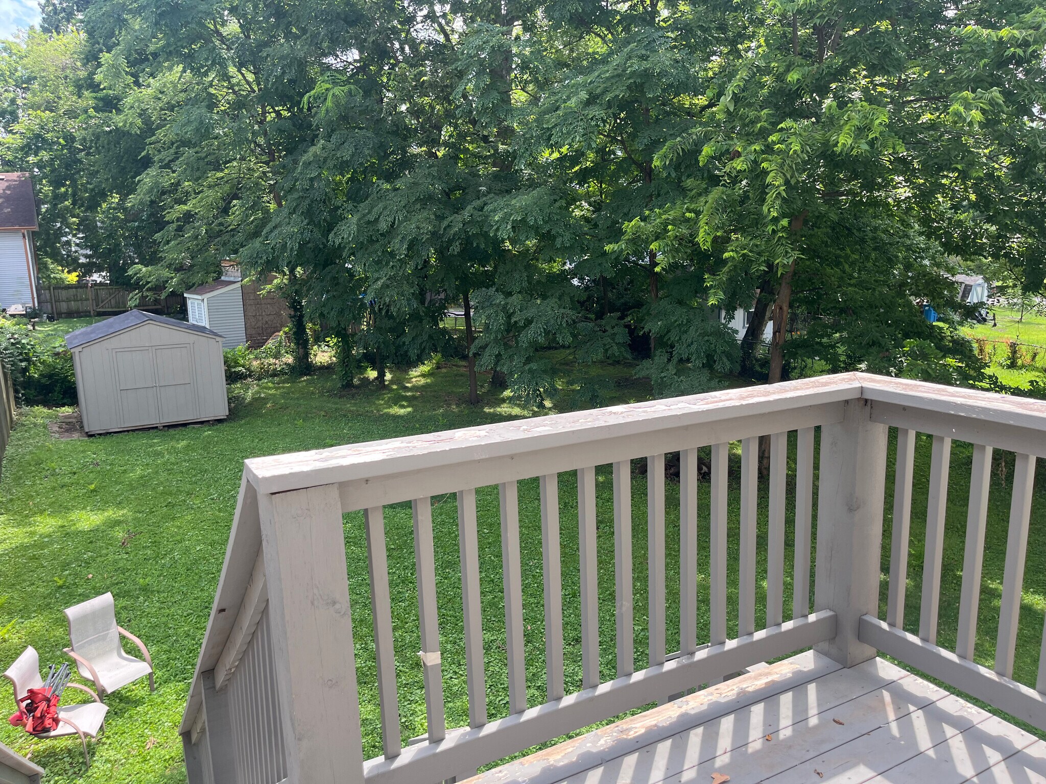 Deck & Shared Backyard - 7558 Woodland Ave