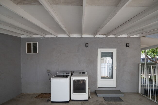 Building Photo - Beautiful 2 bedroom 1 bath home!!!!