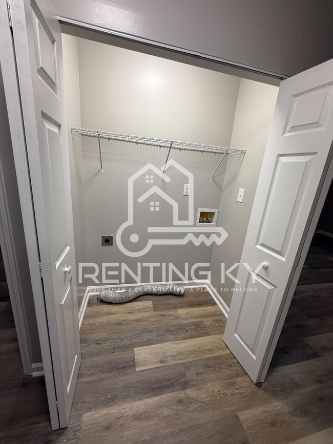 Building Photo - Newly Renovated 3-Bed, 2-Bath House!