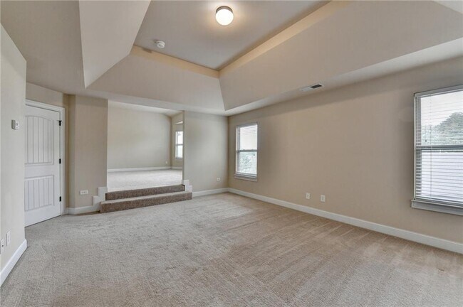 Building Photo - 2930 Blake Towers Ln