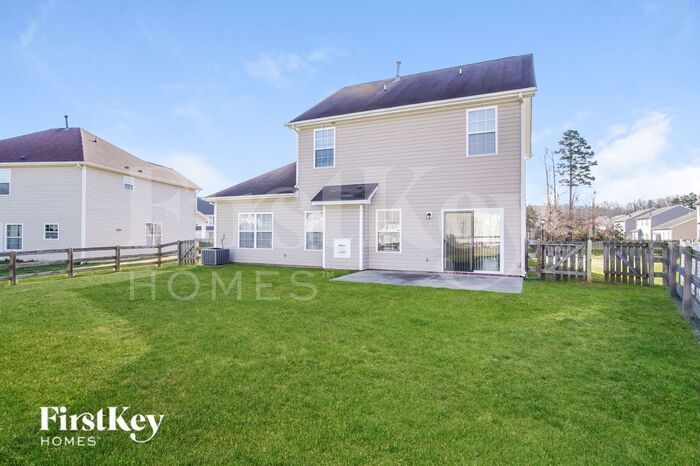 Building Photo - 1003 Break Maker Ln