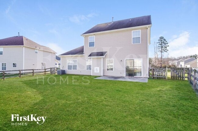 Building Photo - 1003 Break Maker Ln