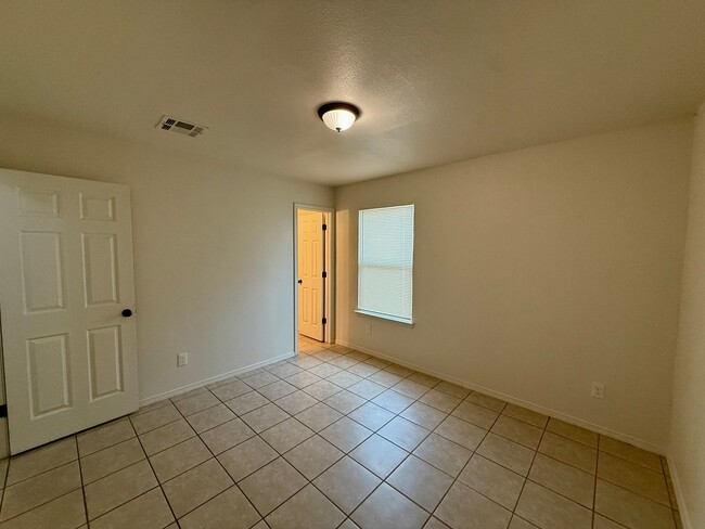 Building Photo - 192 Rio Rd