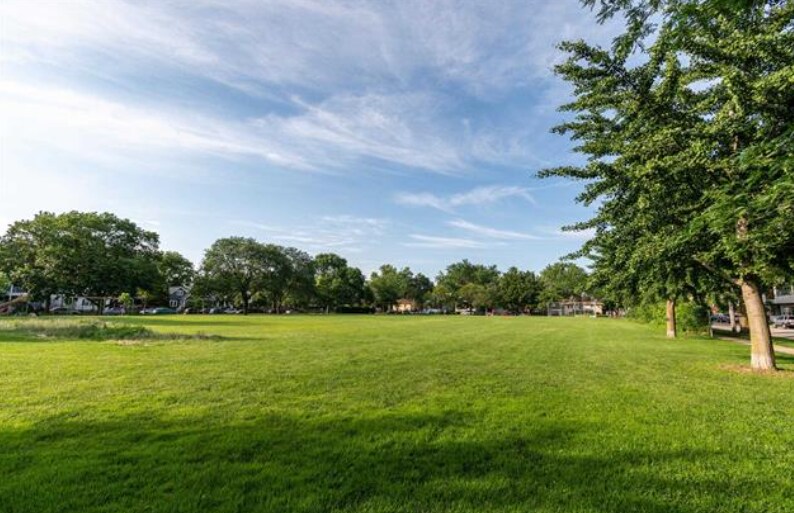 Building Photo - 803 E Mifflin St