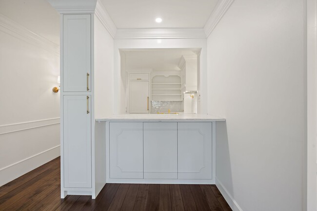 Building Photo - Beautiful, one-of-a-kind Park Avenue COndo