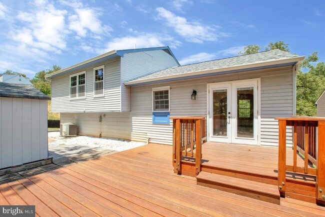 Building Photo - 6327 Joslyn Pl