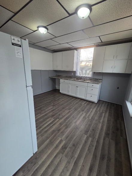 Building Photo - 332 De Soto St