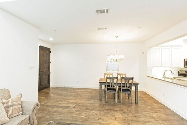 Building Photo - 3116 Gaylord Dr