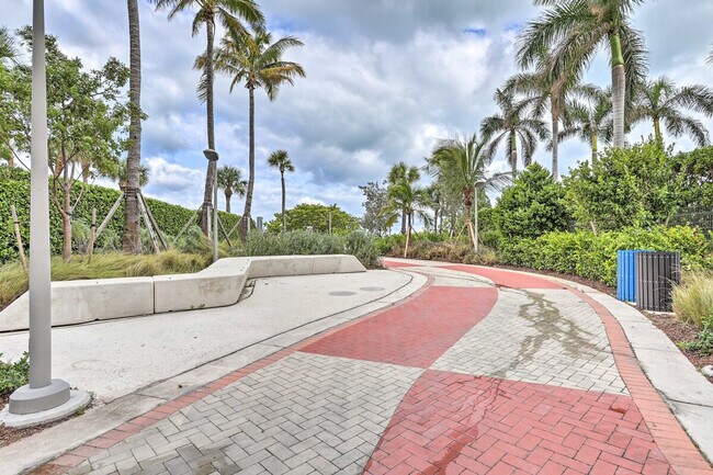 Building Photo - 3700 Collins Ave