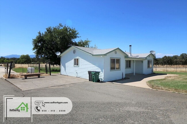 Primary Photo - 21627 7 Lakes Rd