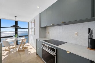 Building Photo - 1915 Brickell Ave