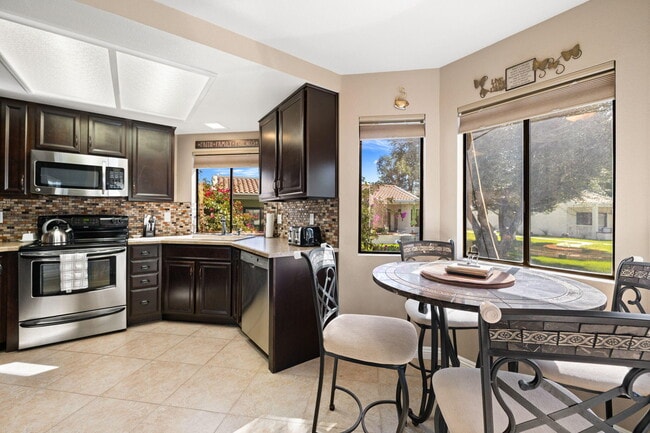 Building Photo - 68615 Paseo Soria