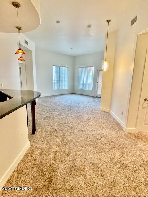 Building Photo - 945 E Playa Del Norte Dr