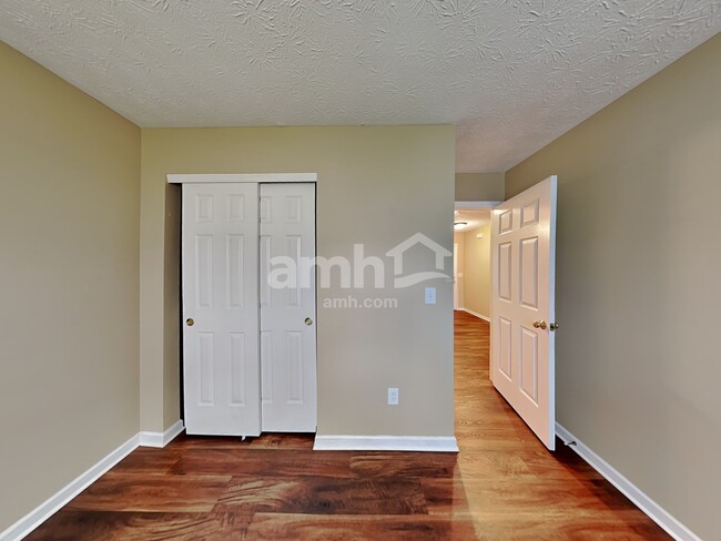 Building Photo - 8427 Nightshade Dr