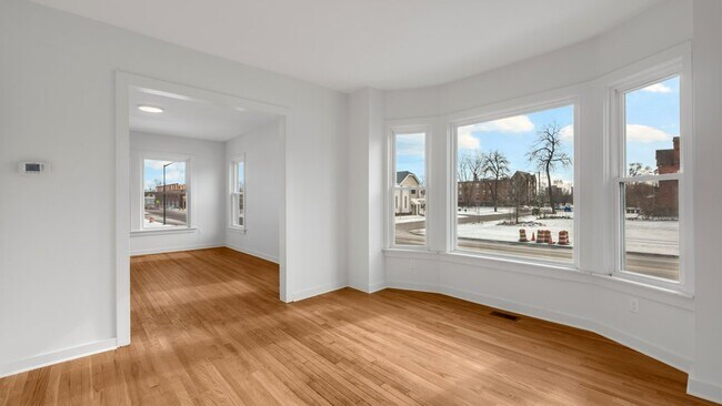 Building Photo - K8 Apartments