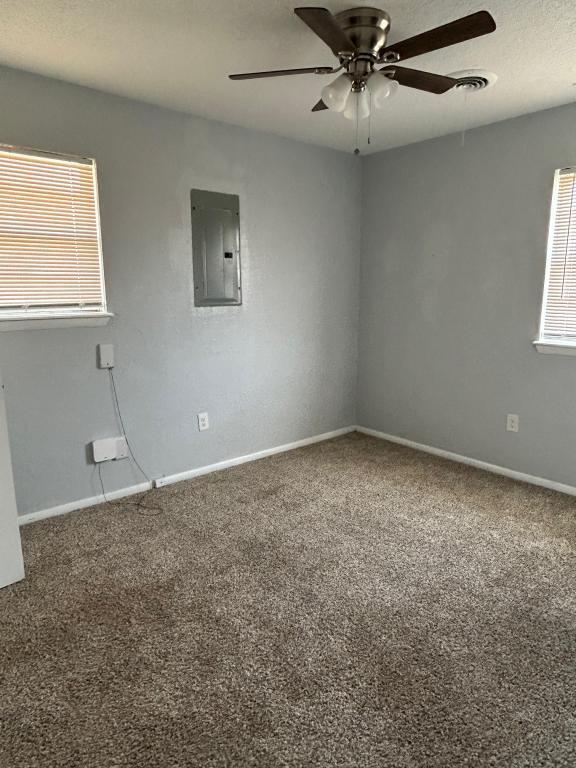 Building Photo - 4603 SW H Ave