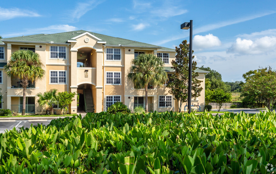 Primary Photo - Laurel Oaks