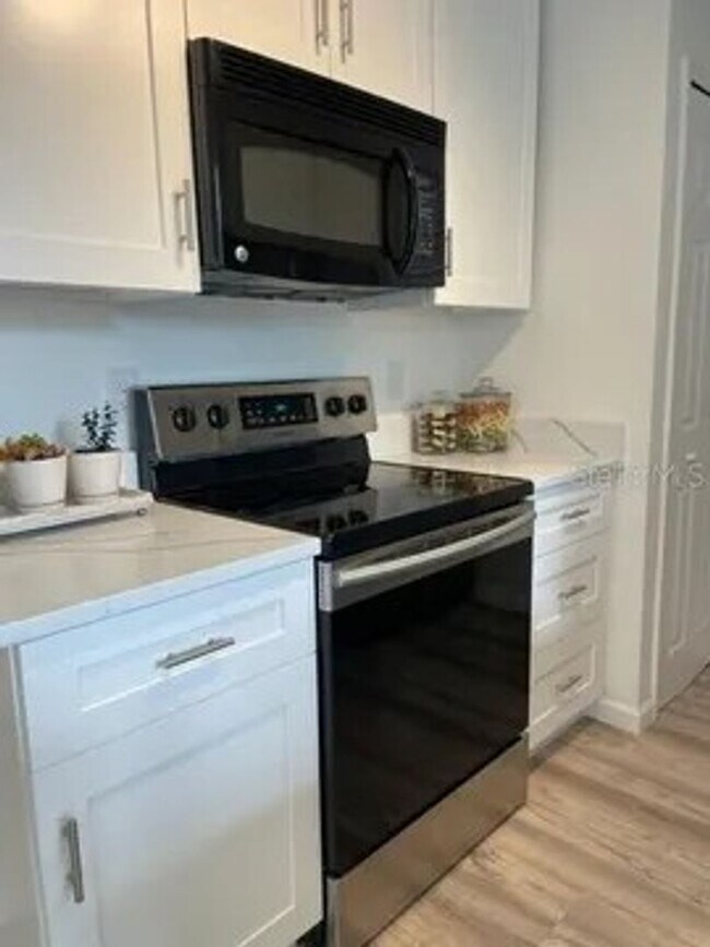 Building Photo - Charming Remodeled 2 Bed/2 Bath Condo in Altamonte Springs!