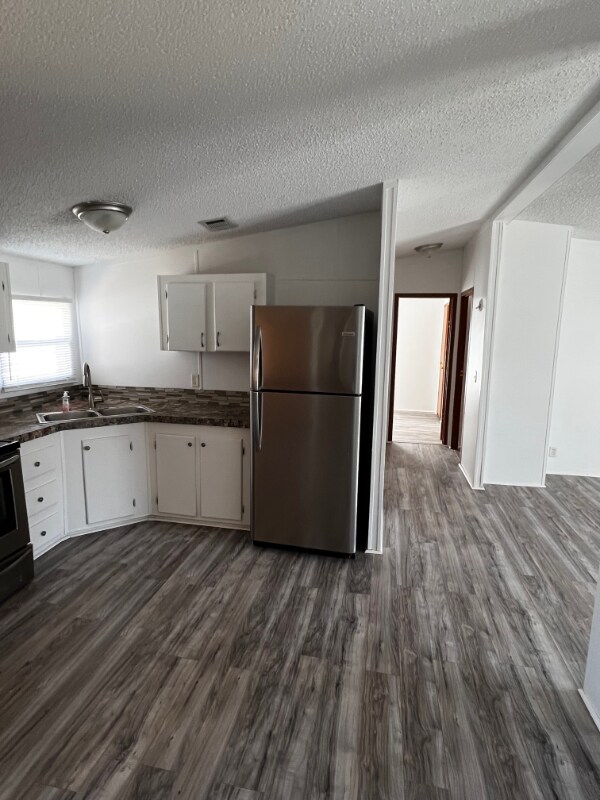 Building Photo - 6859 NE 1st Pl