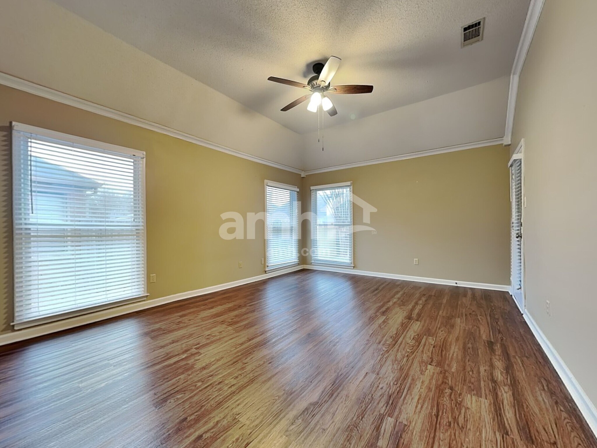 Building Photo - 1226 Sweetie Dr