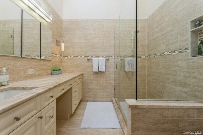 Building Photo - 100 Baker Ct