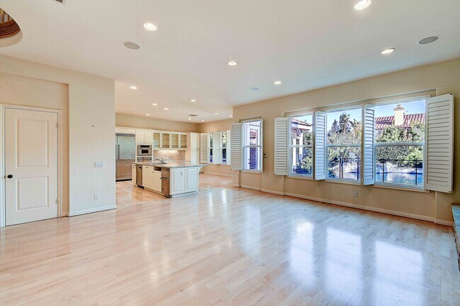 Building Photo - 4132 Prado De Las Cabras