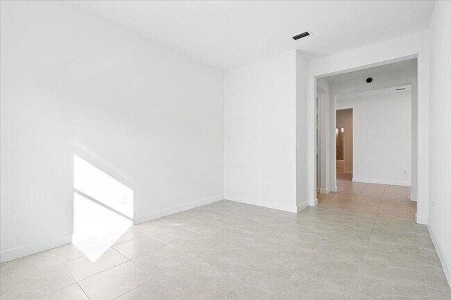 Building Photo - 14300 Murney Wy