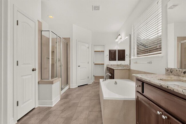Building Photo - 105 Martino Trail