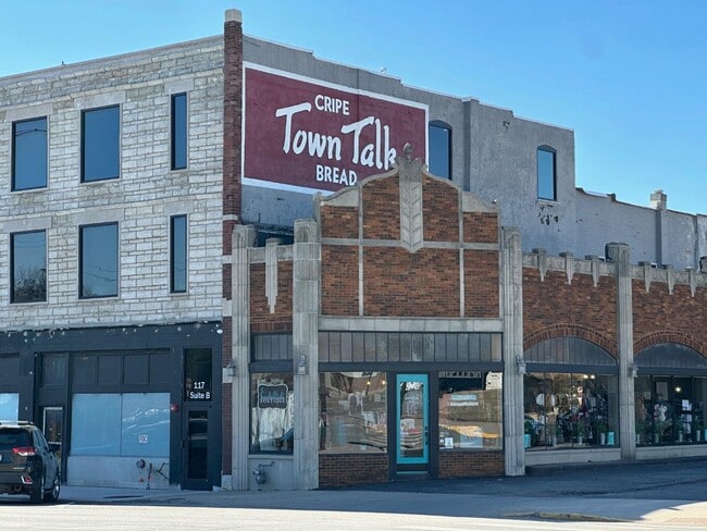 Building Photo - 117 N Broadway St